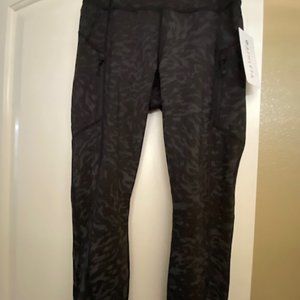 NWT Athleta Womens Leggings Rainier Reflective Leopard - Small